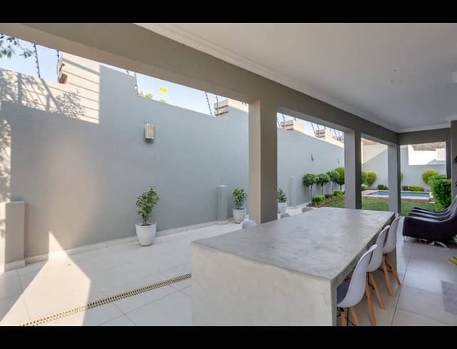 3 BEDROOM PROPERTY TO RENT IN BRYANSTON